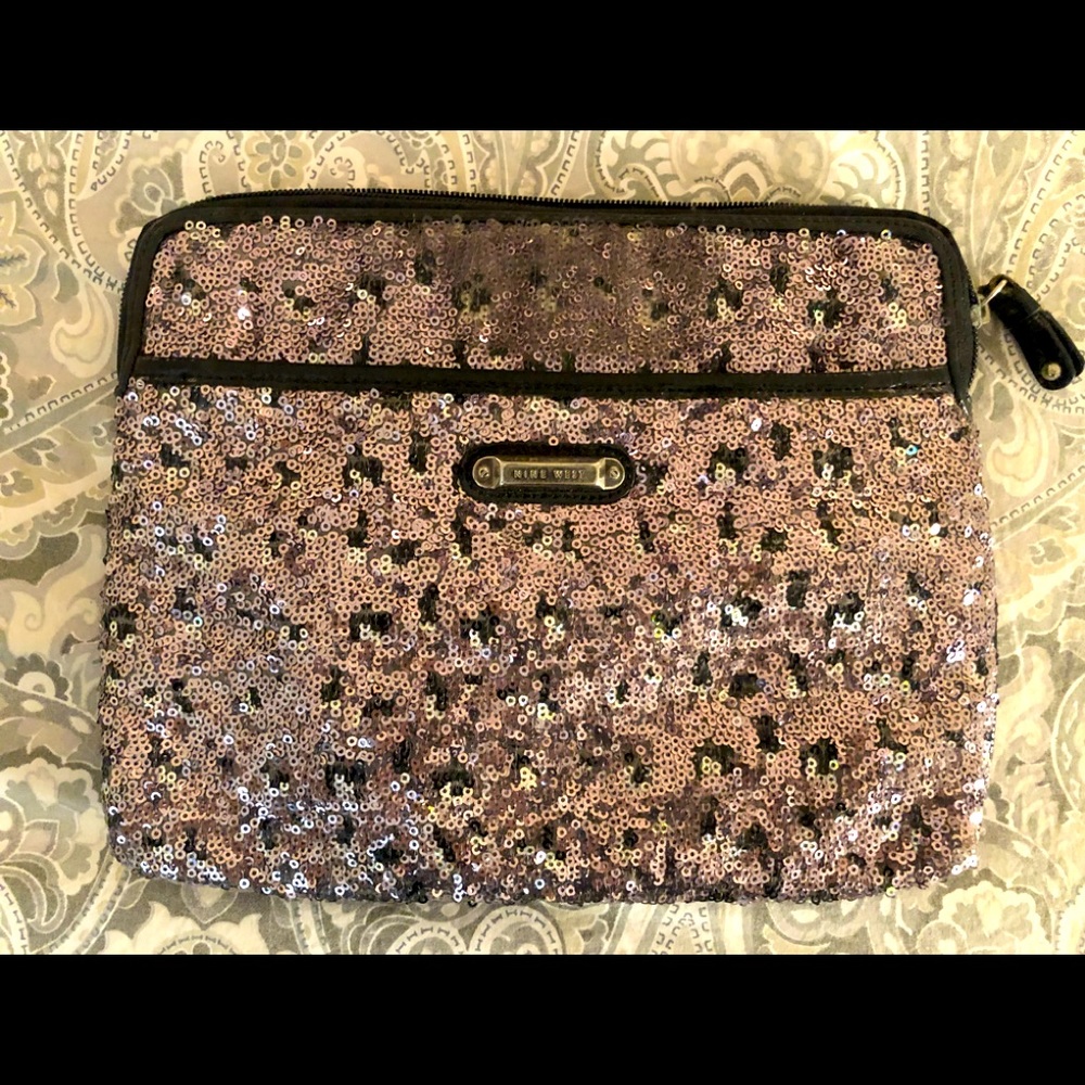 Nine West tablet/ iPad case! 🌸